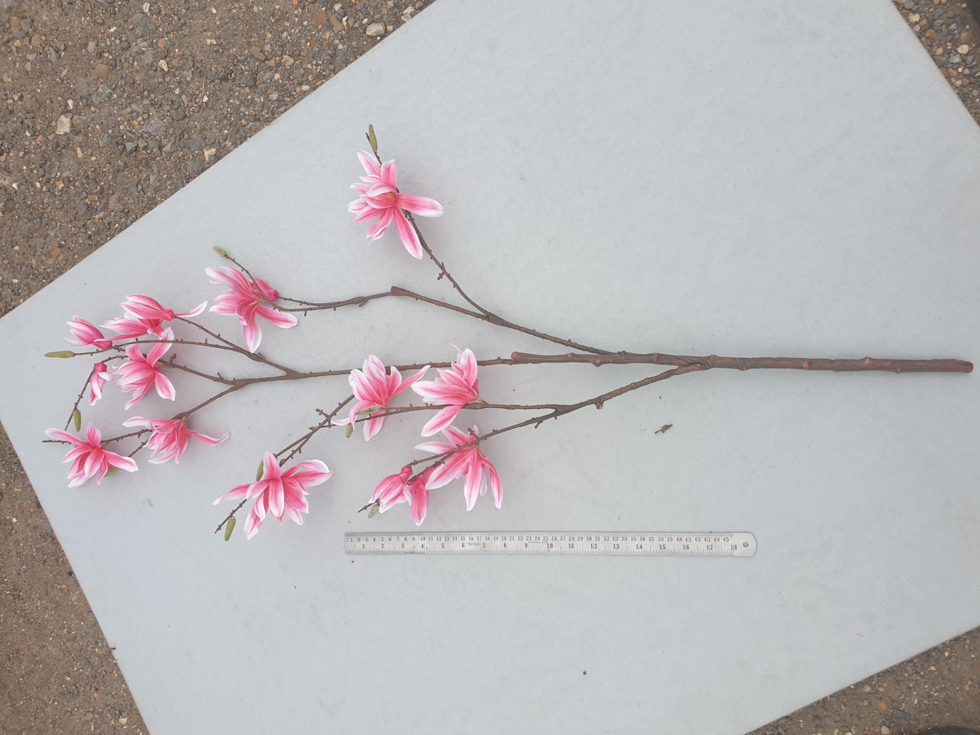 17 Pieces of Artificial Magnolia - Pink and white