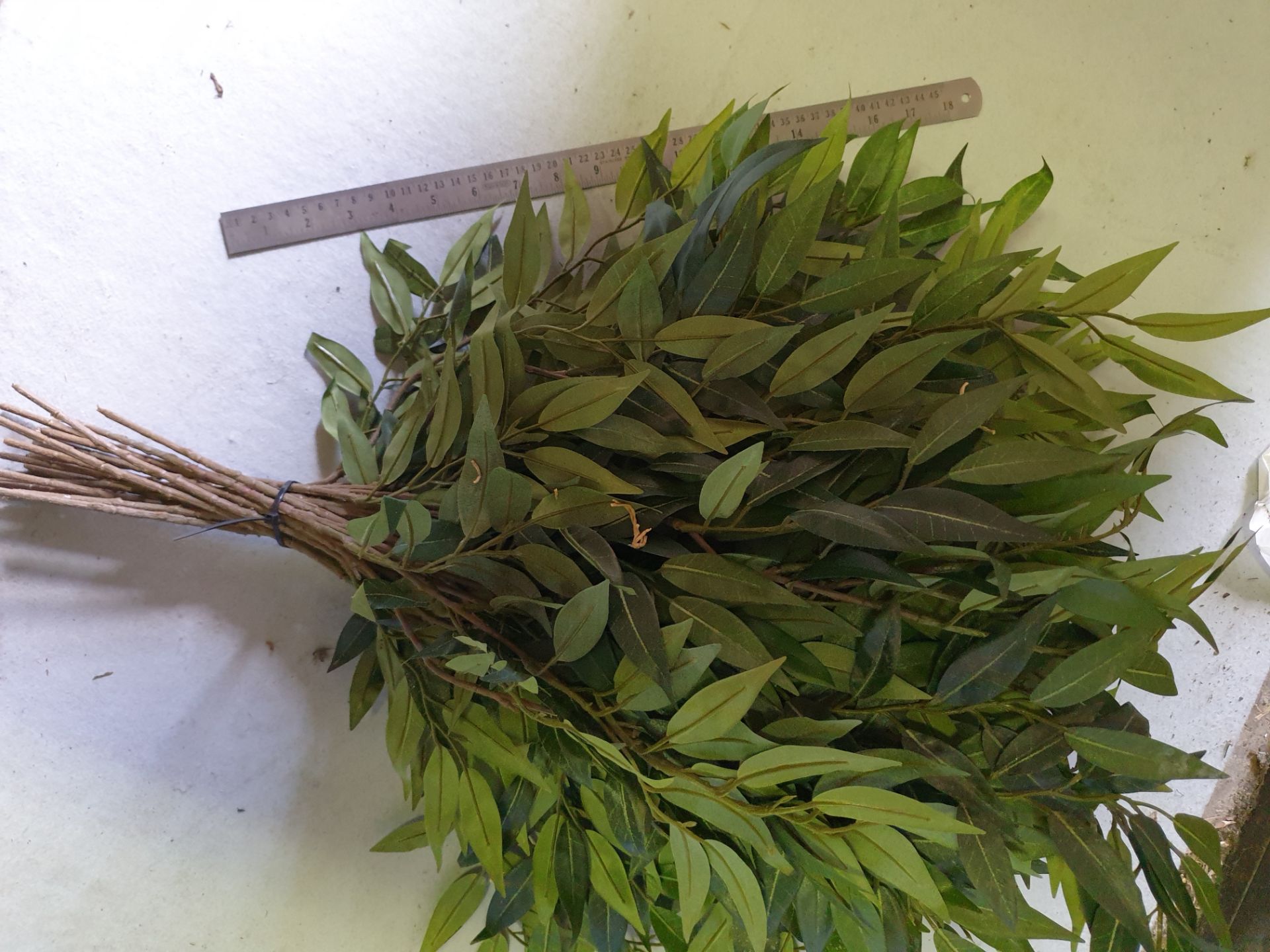 20 Pieces Artificial Smilax Foliage - Image 2 of 3