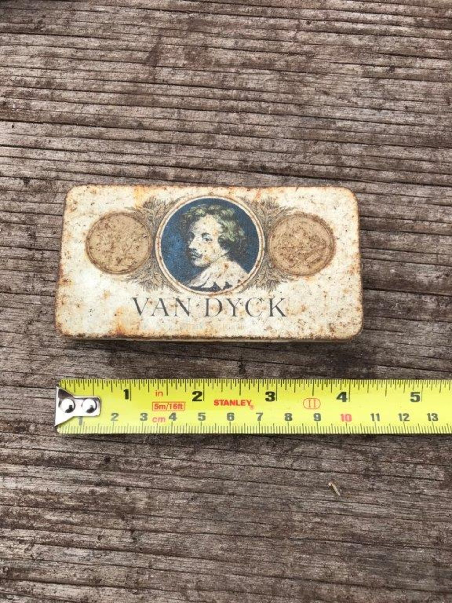 Vintage Van Dyck Cigar tin
