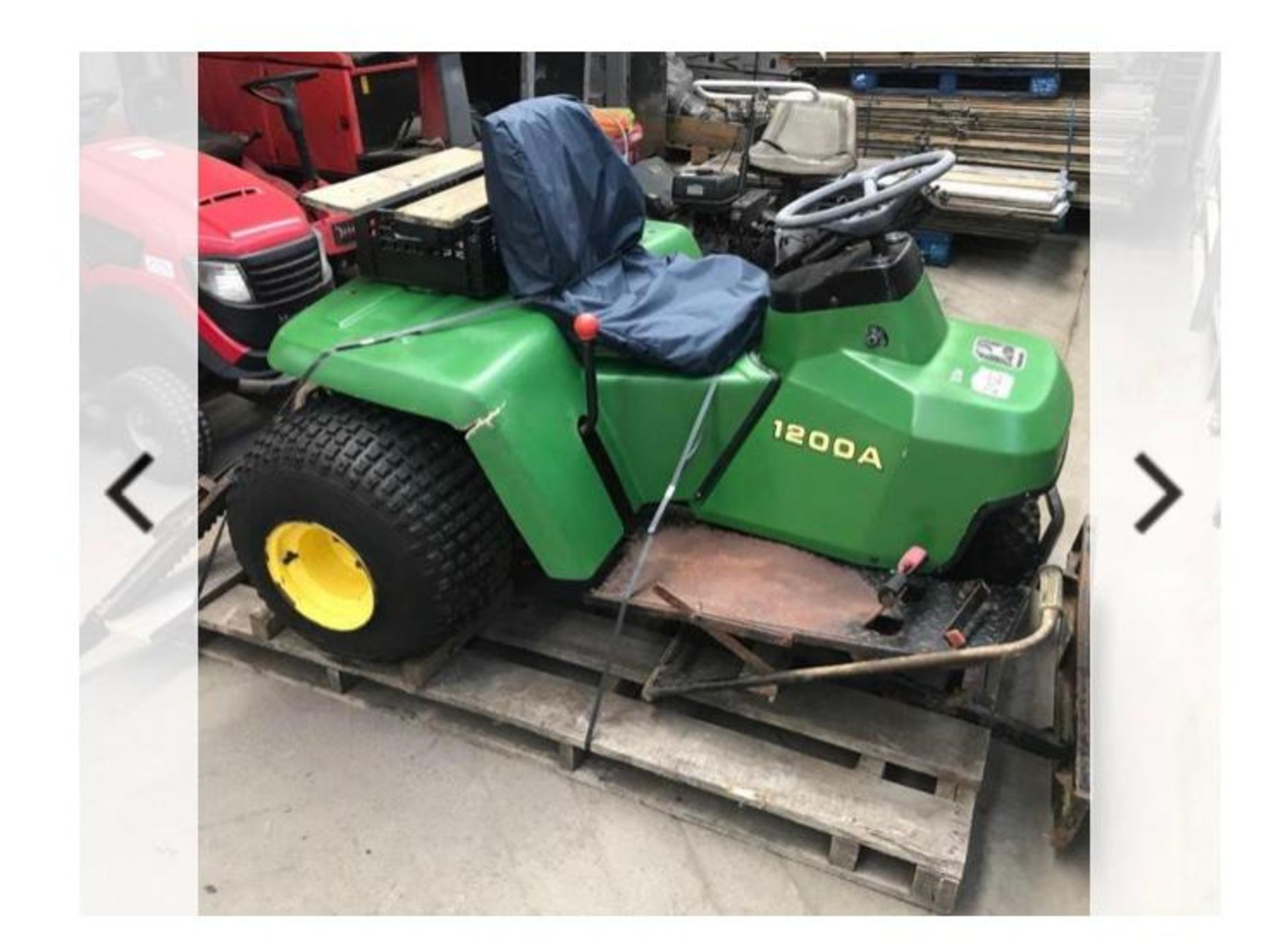 John Deere Petrol Bunker Rake