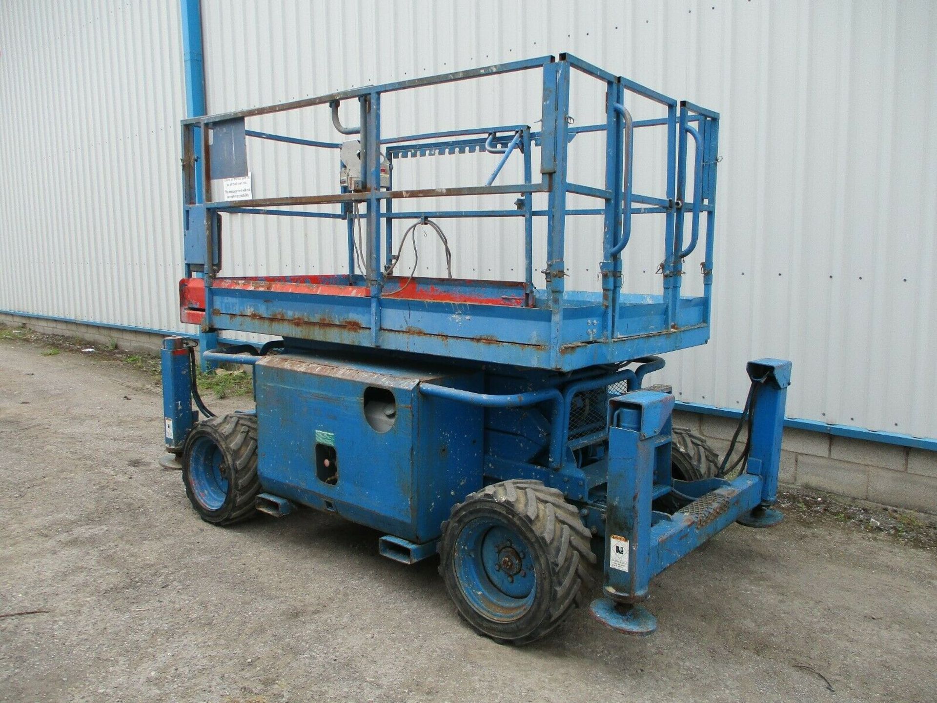 2006 Skyjack 6826 RT 4wd Scissor Lift Access Platform Cherry Picker MEWP Genie - Image 7 of 8