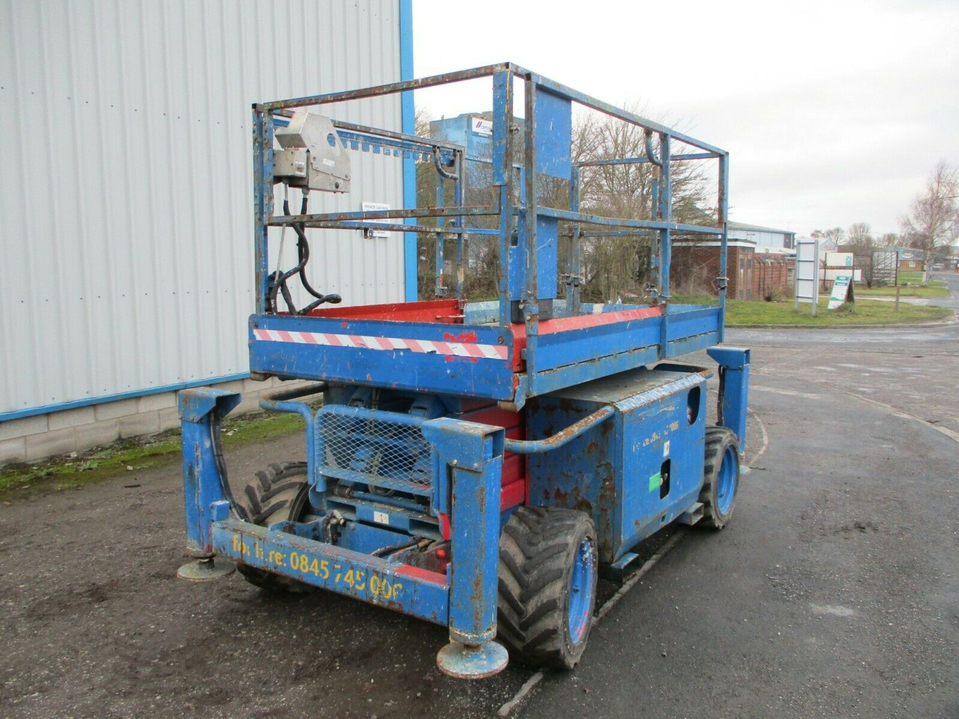 2007 Skyjack 6826 RT 4wd Scissor Lift Access Platform Cherry Picker MEWP Genie - Image 2 of 8