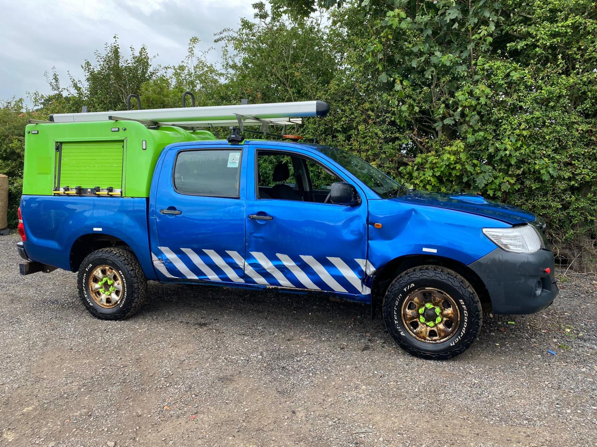 2014 Toyota Hilux Pick Up - Image 15 of 19