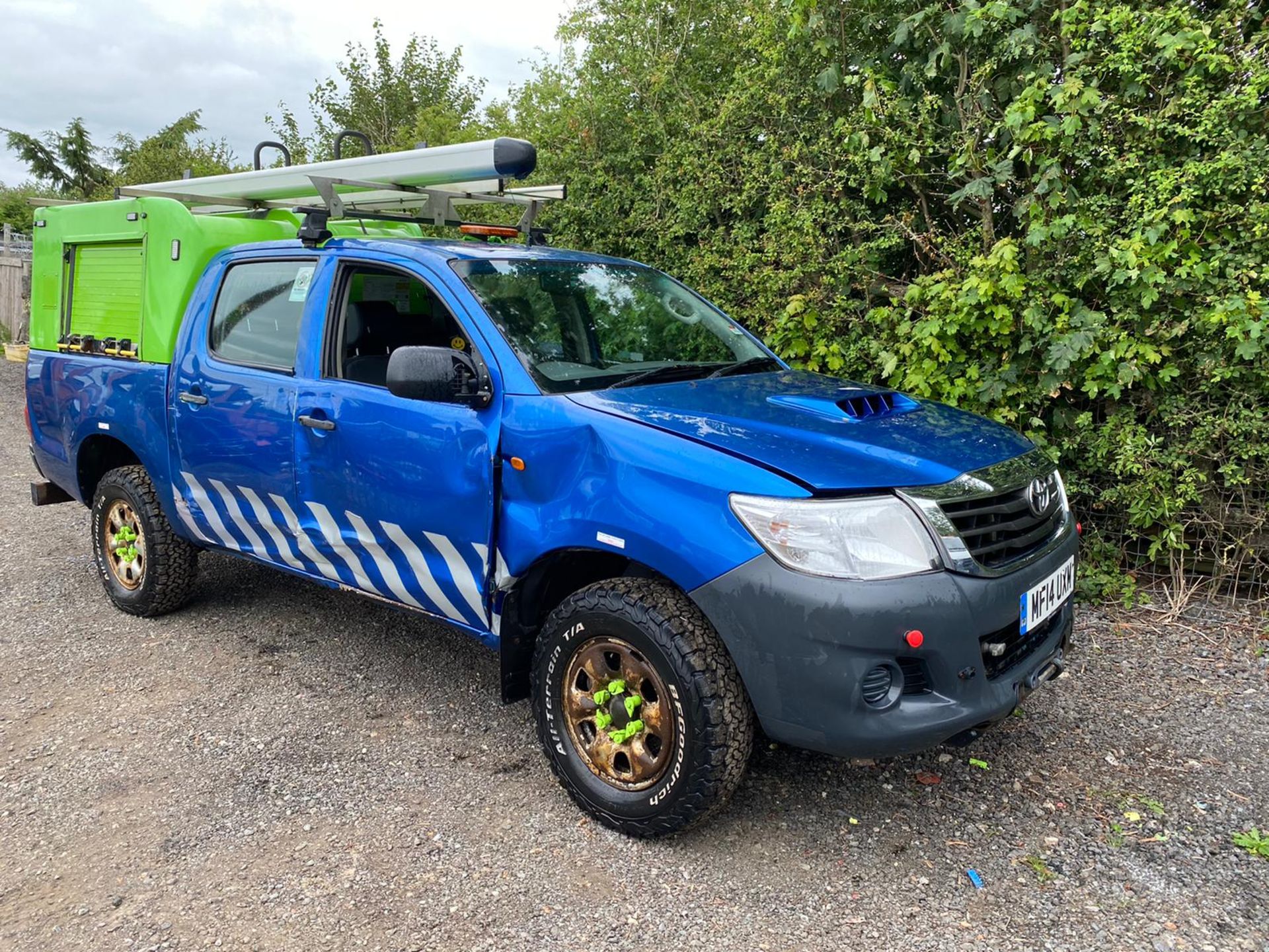 2014 Toyota Hilux Pick Up - Image 16 of 19