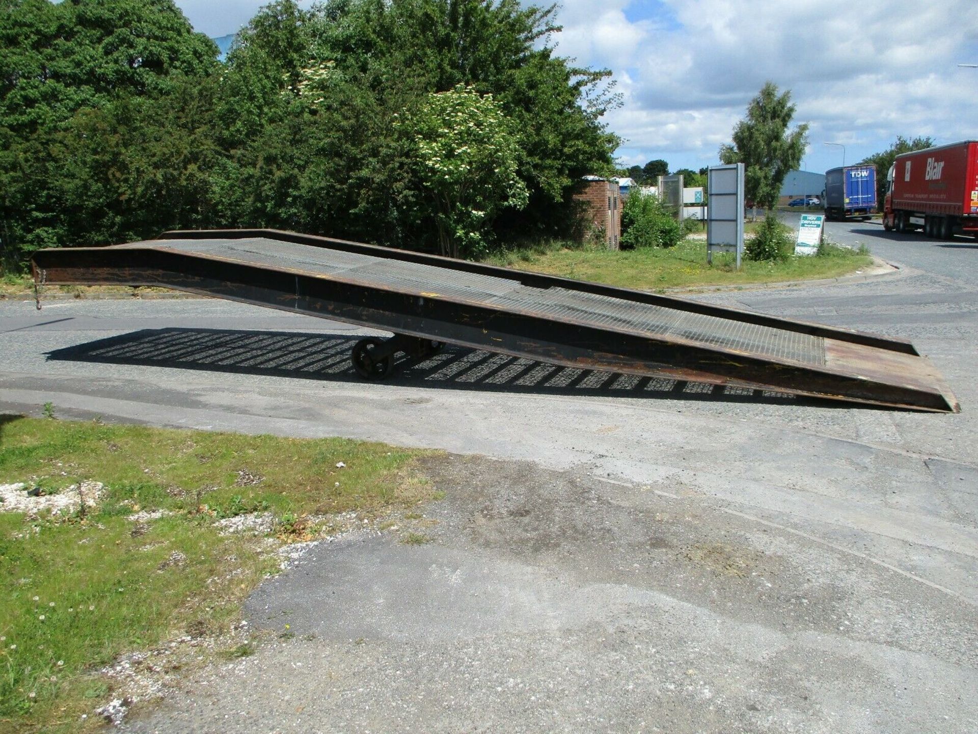 Loading Ramp - Image 8 of 9