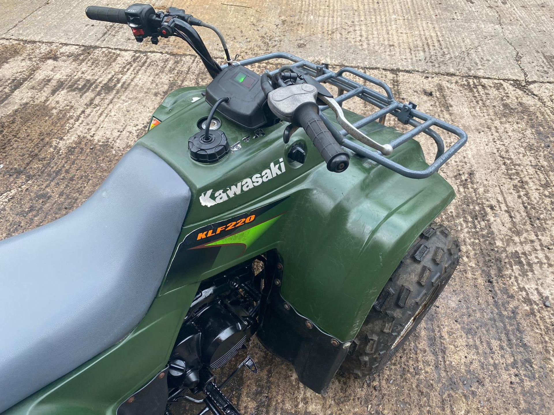 Kawaskai KLF220 Farm Quad 2000 - Image 2 of 6