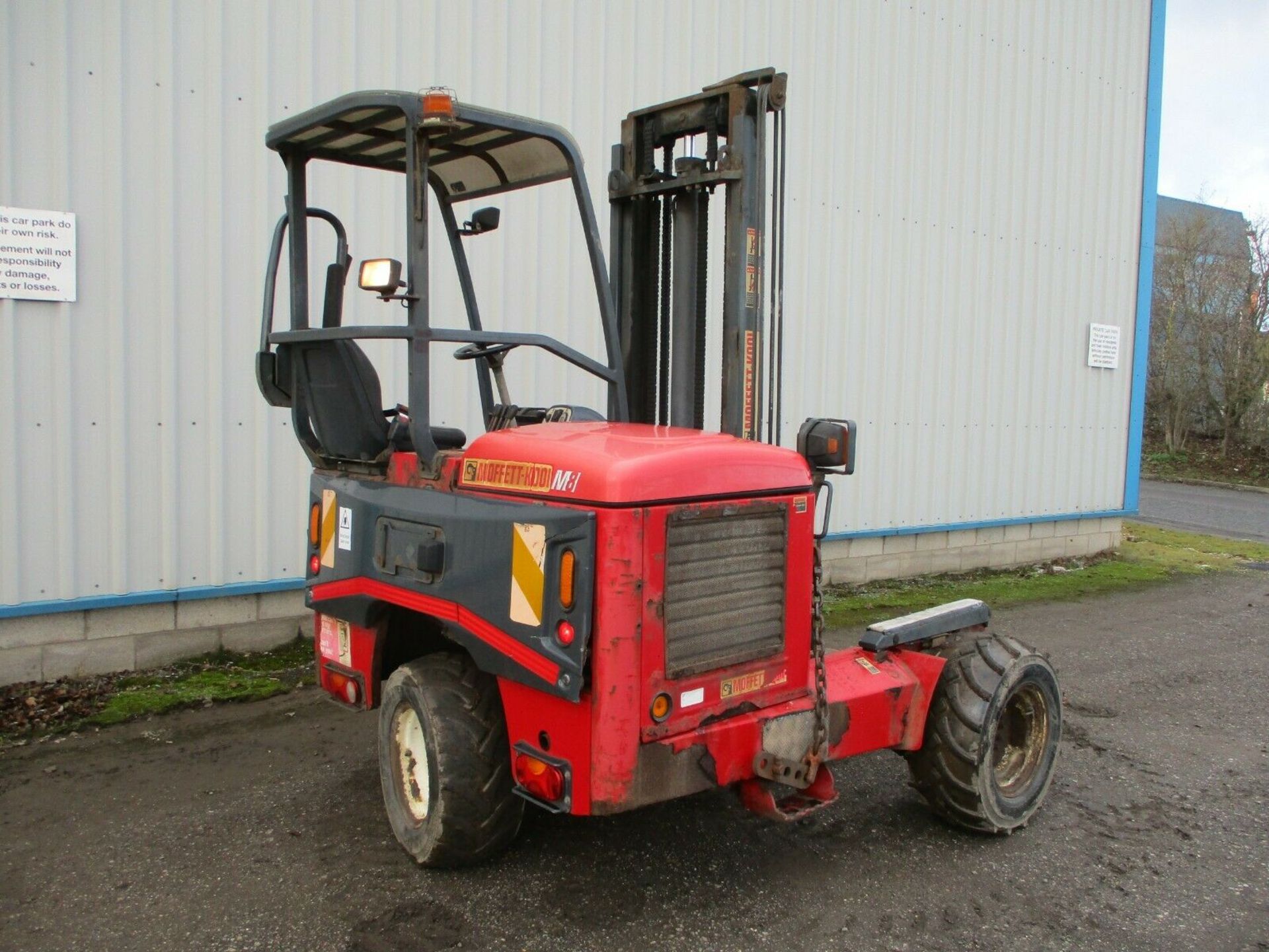 2005 Moffett Mounty M8 25.3 Truck Mounted Forklift - Image 6 of 11