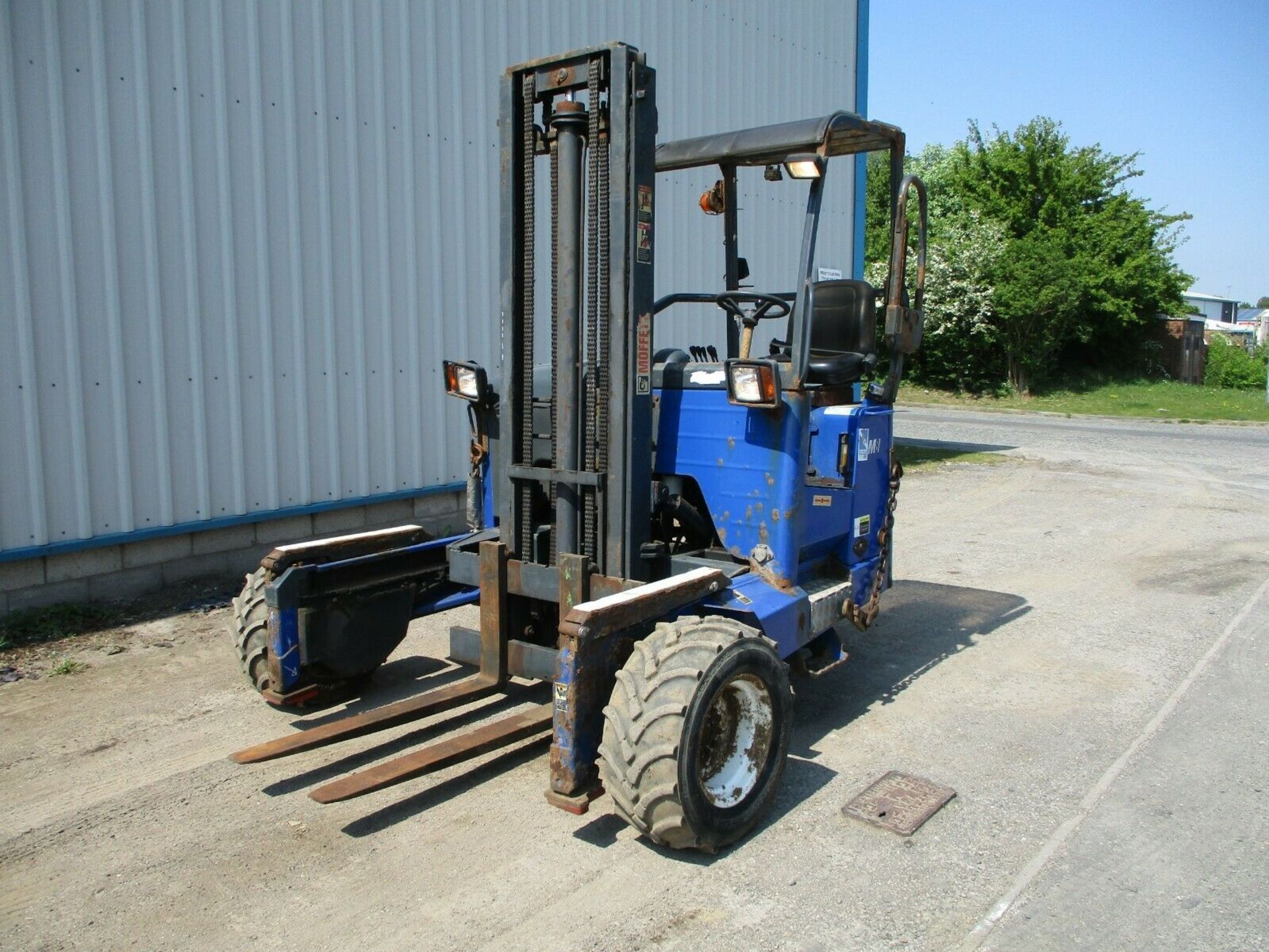 2006 Moffett Mounty M8 25.3 Truck - Image 3 of 10