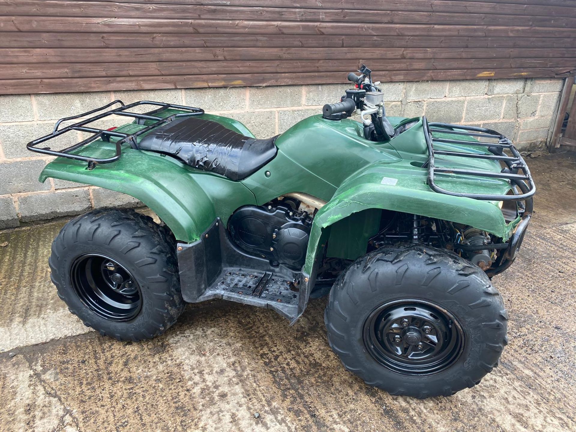 Yamaha Grizzly 350 Farm Quad - Image 8 of 11