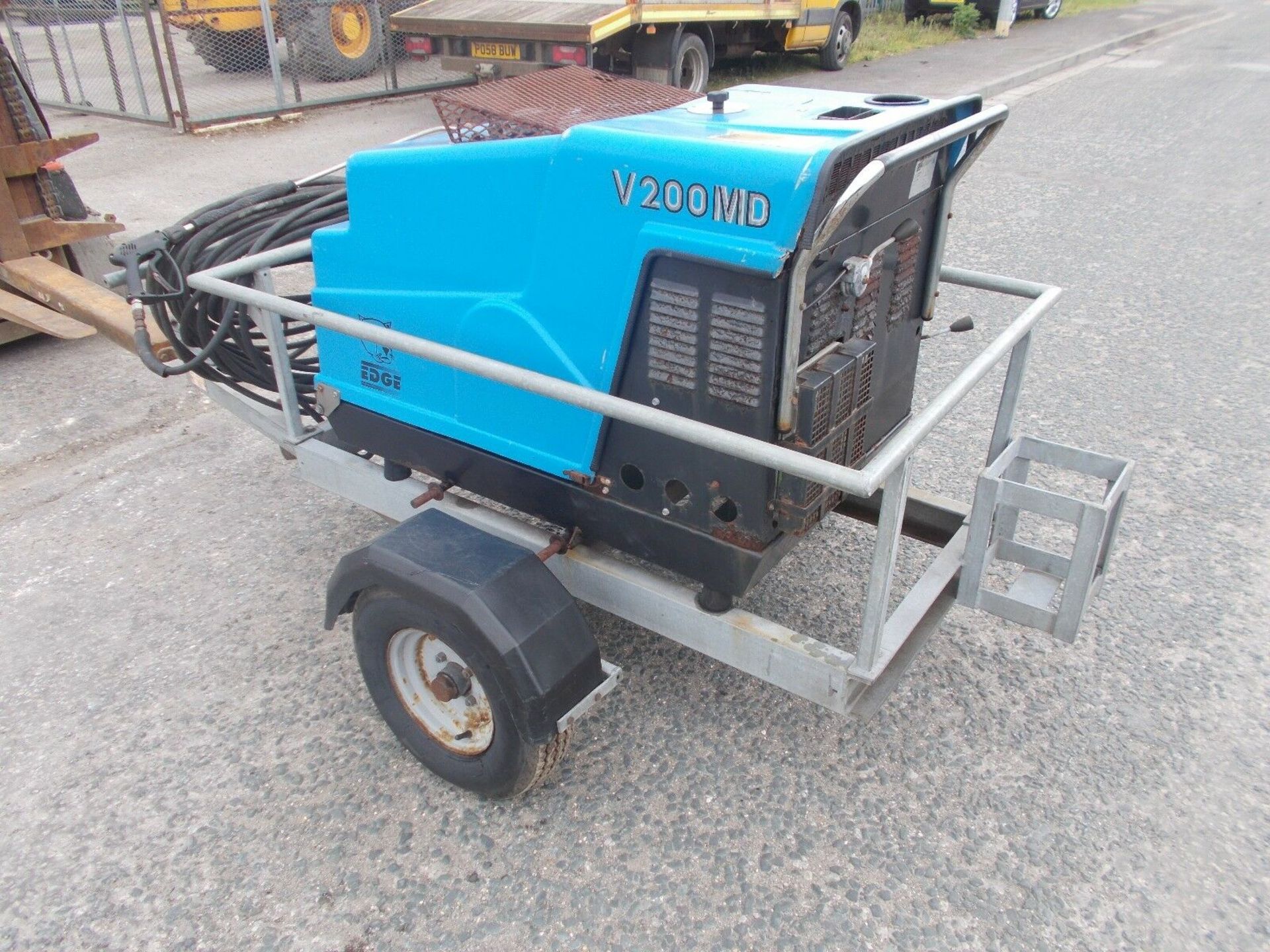 Edge V 200 MD Towable Hot & Cold Diesel Engined Pressure Washer - Image 3 of 7