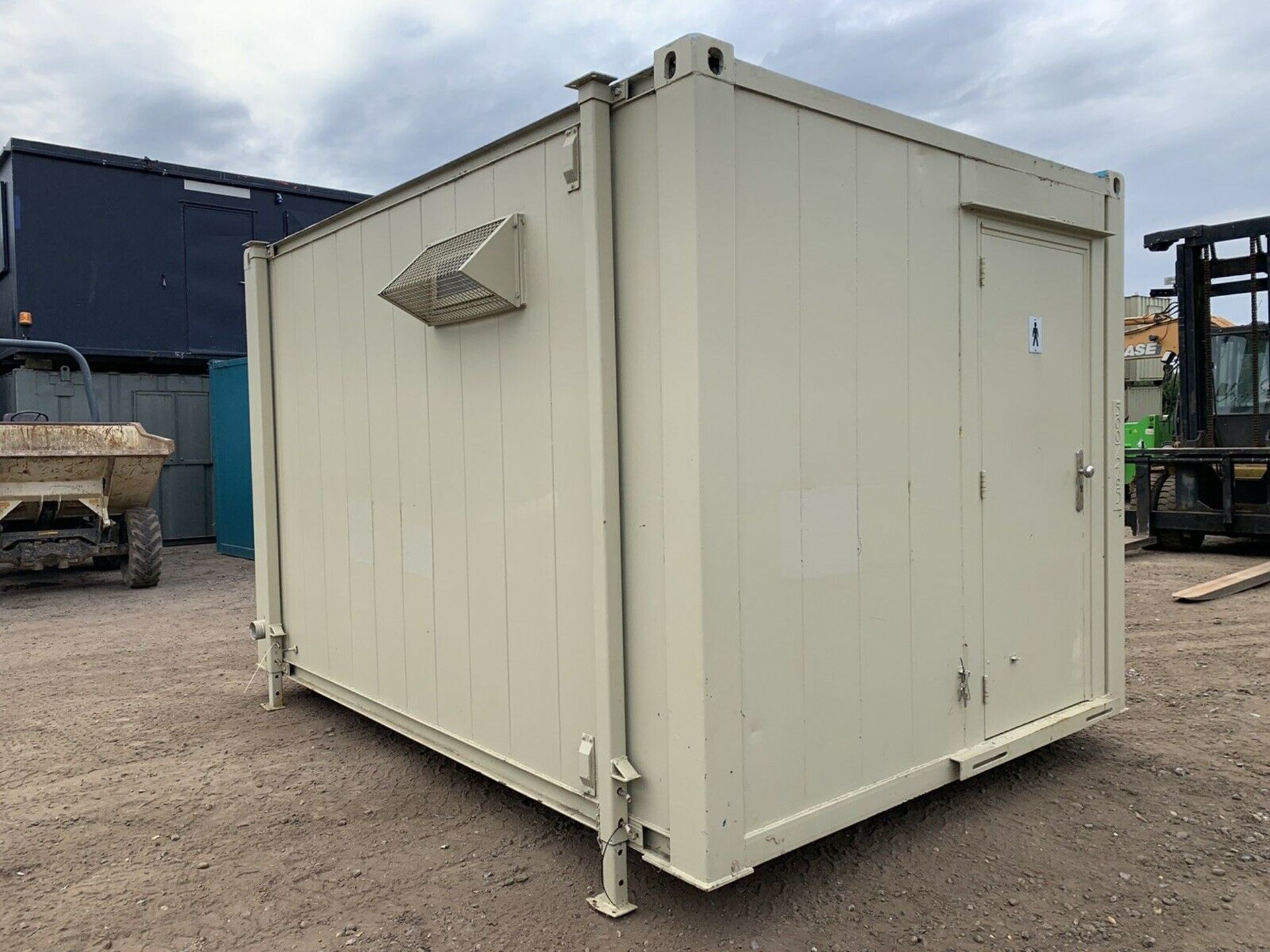 Portable Toilet Block 12ft - Image 2 of 11