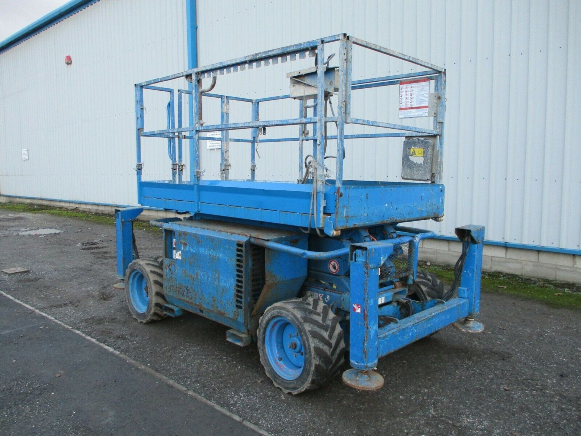 2007 Skyjack 6826 RT 4wd Scissor Lift Access Platform Cherry Picker MEWP Genie - Image 2 of 9