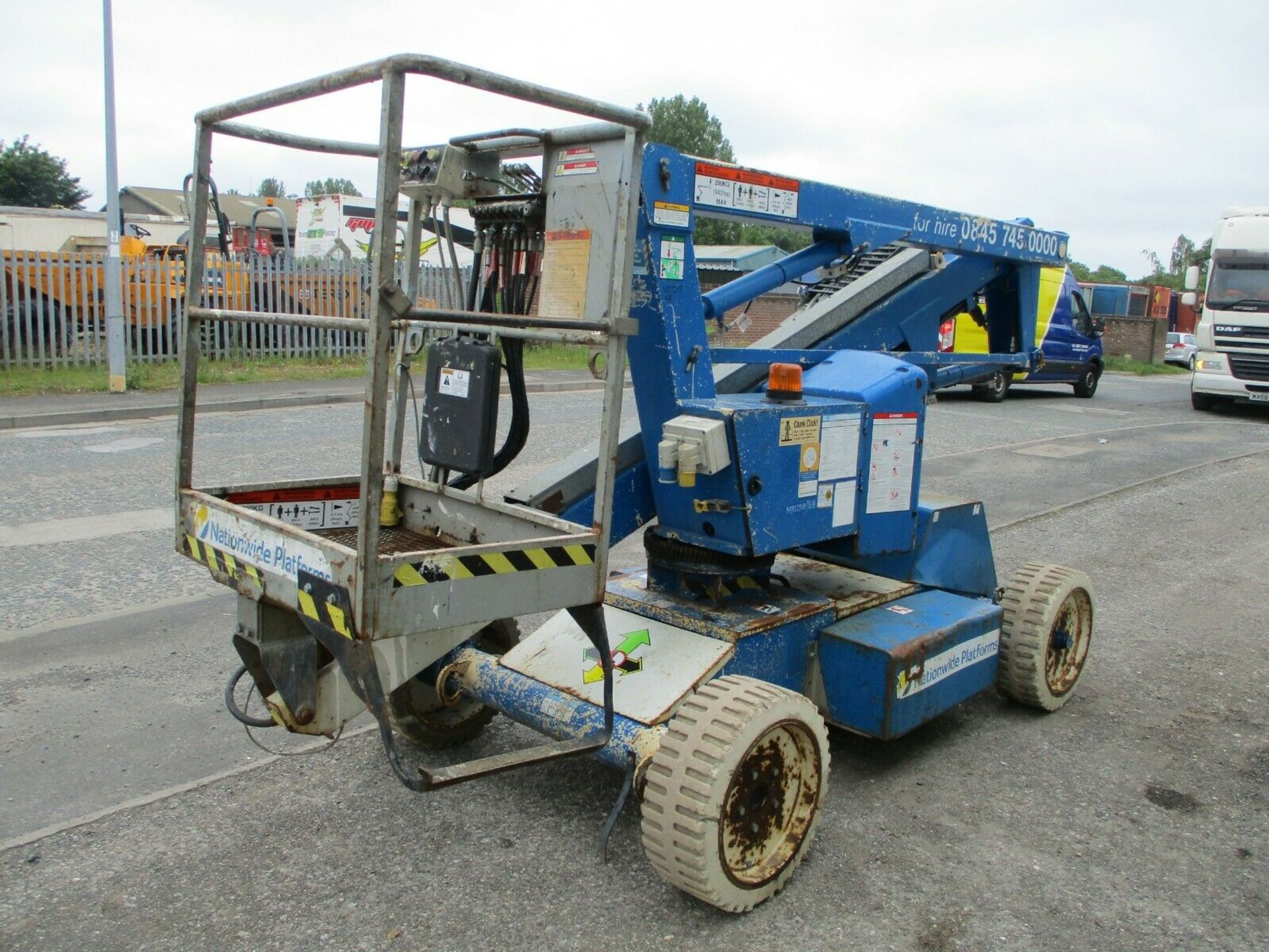 2008 Nifty lift HR 12 Cherry Picker Access Platform Scissor Lift - Image 9 of 10