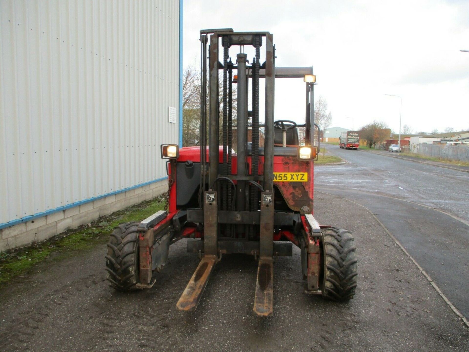 2005 Moffett Mounty M8 25.3 Truck Mounted Forklift - Image 3 of 11