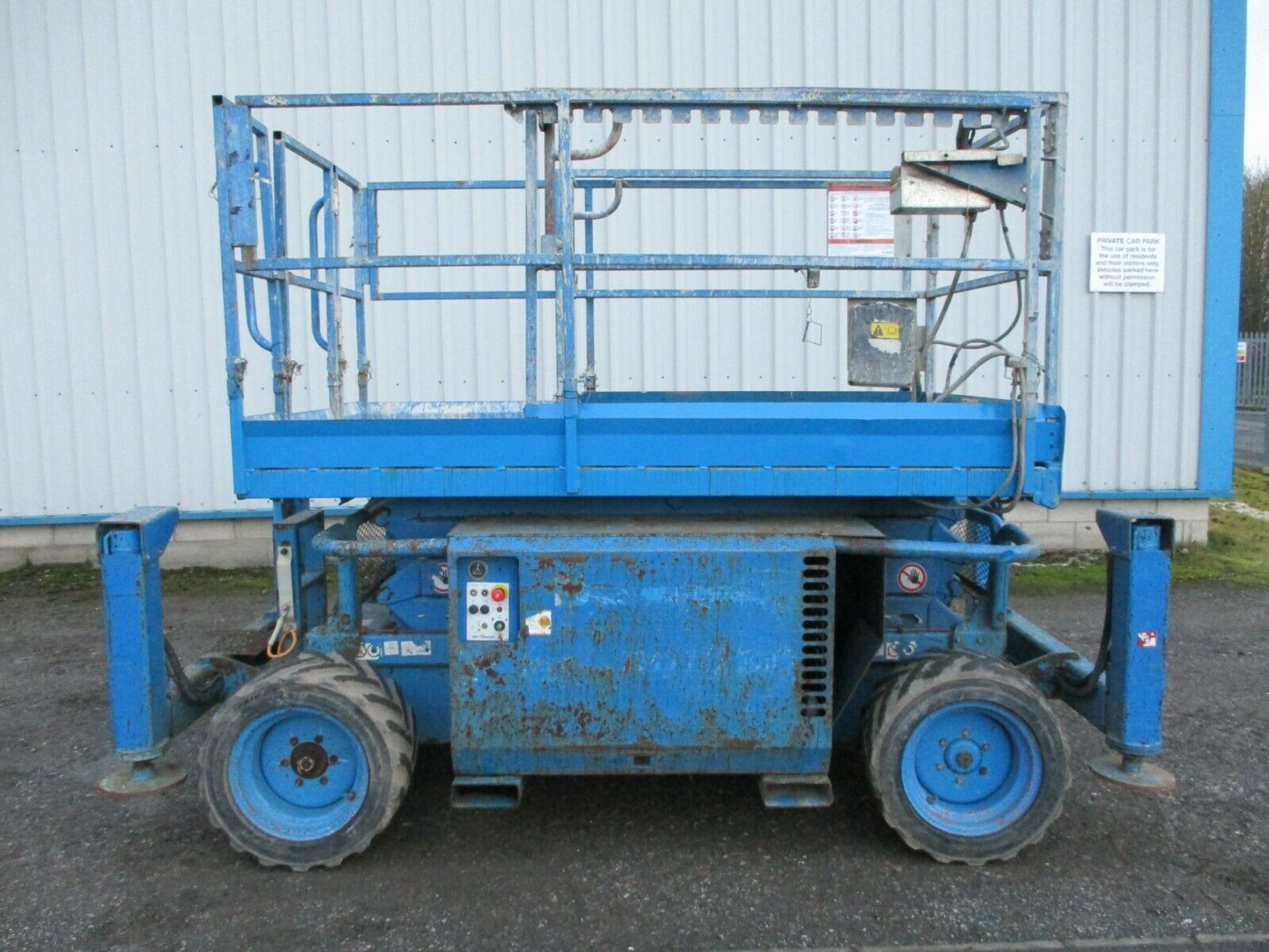 2007 Skyjack 6826 RT 4wd Scissor Lift Access Platform Cherry Picker MEWP Genie