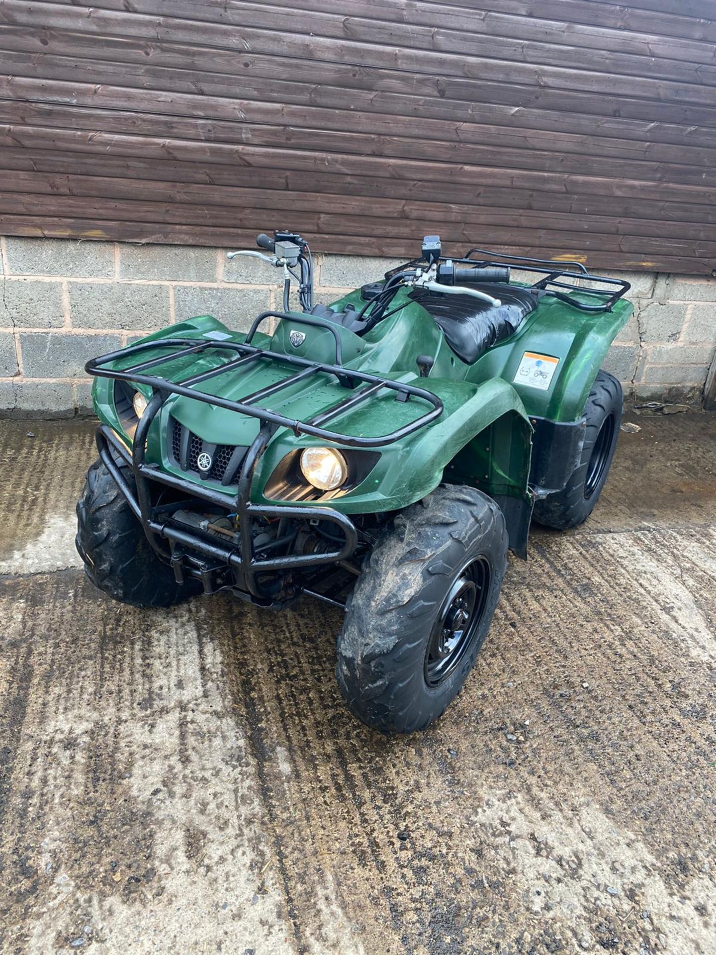 Yamaha Grizzly 350 Farm Quad - Image 4 of 11