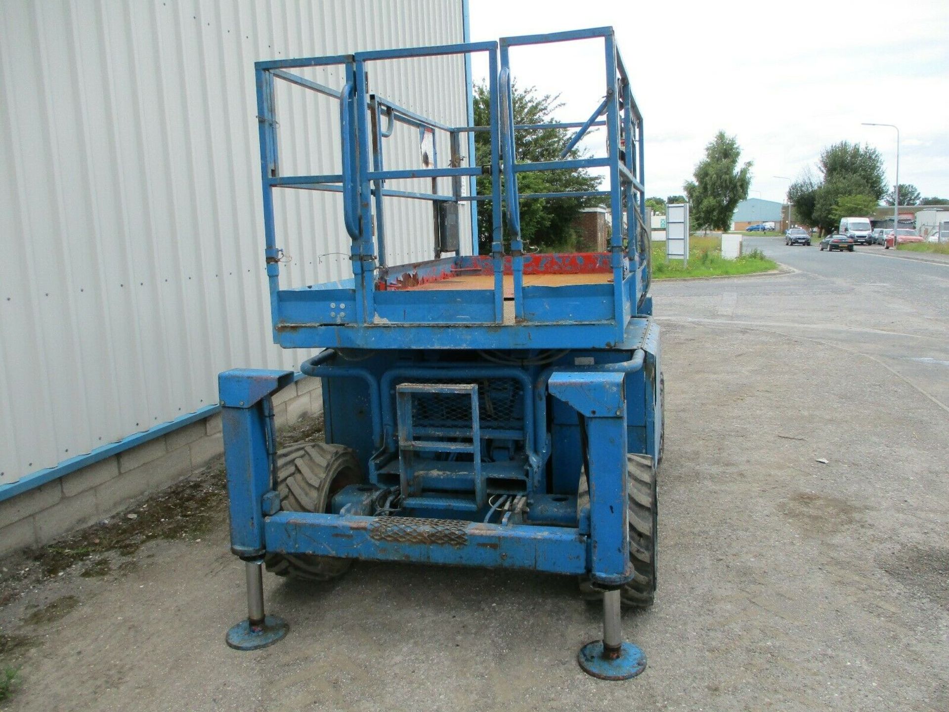 2006 Skyjack 6826 RT 4wd Scissor Lift Access Platform Cherry Picker MEWP Genie - Image 4 of 8