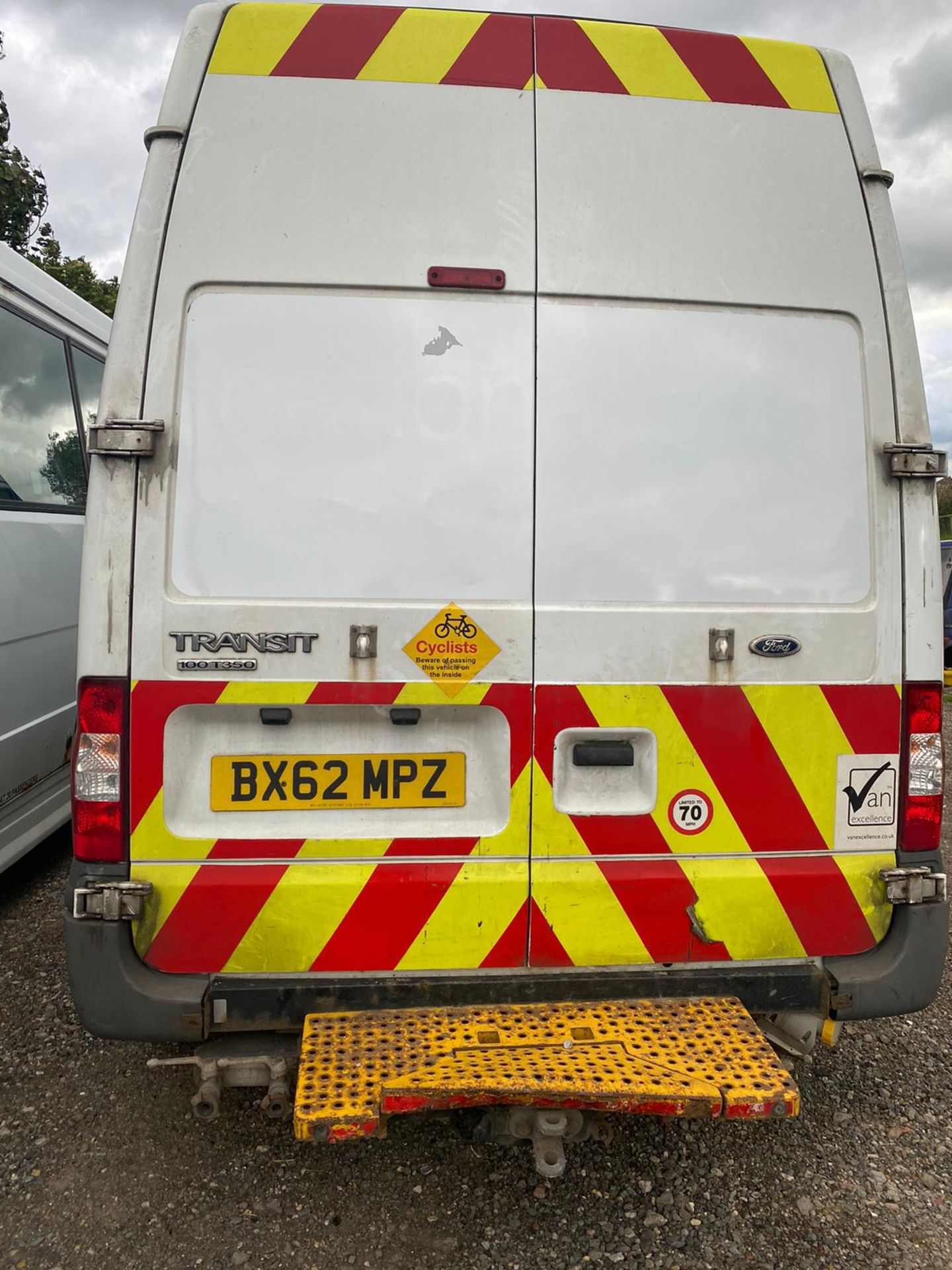 2012 Ford Transit 100 T350 Utility Van Built in Compressor & Generator - Image 4 of 10