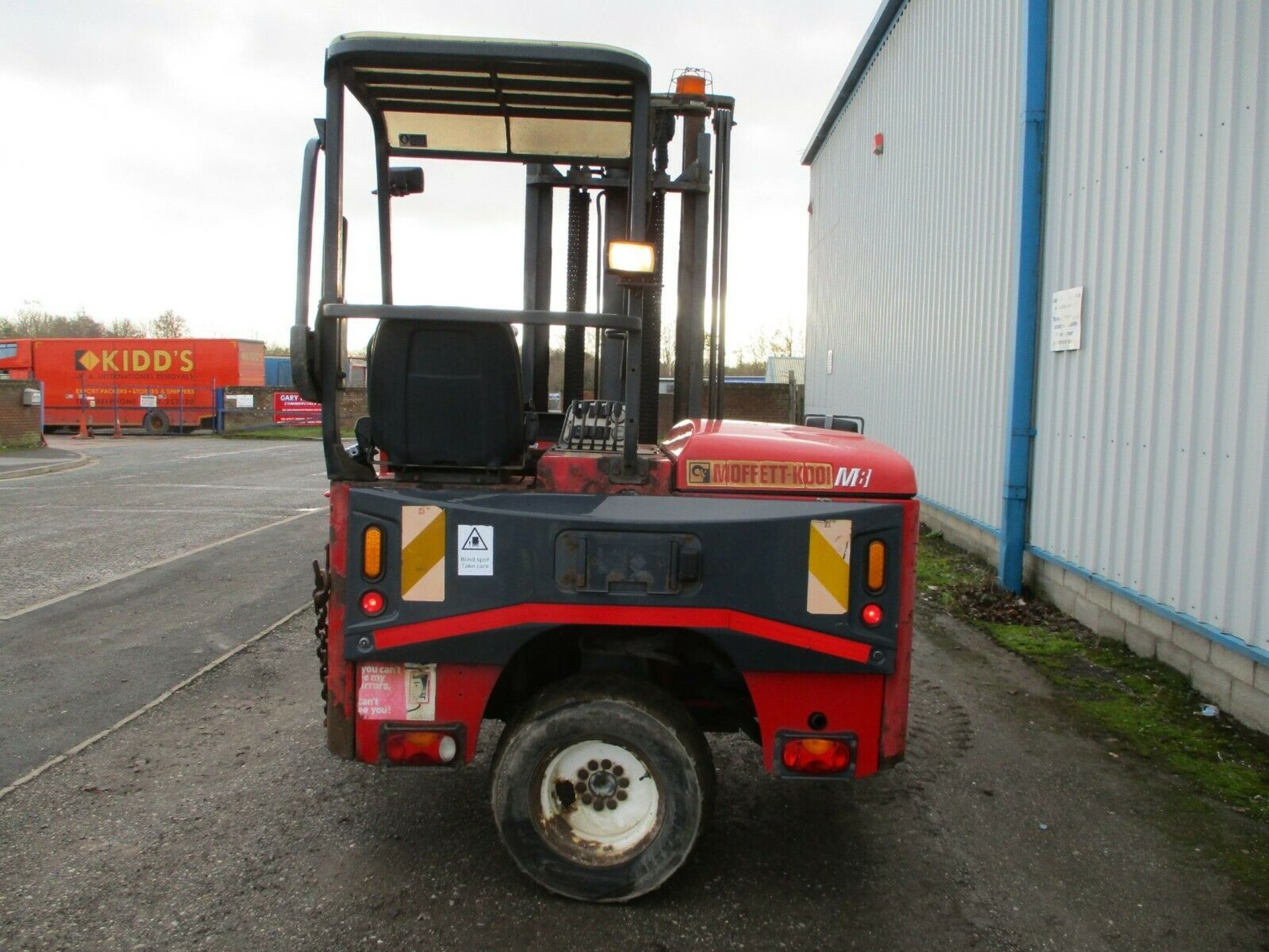 2005 Moffett Mounty M8 25.3 Truck Mounted Forklift - Image 5 of 11