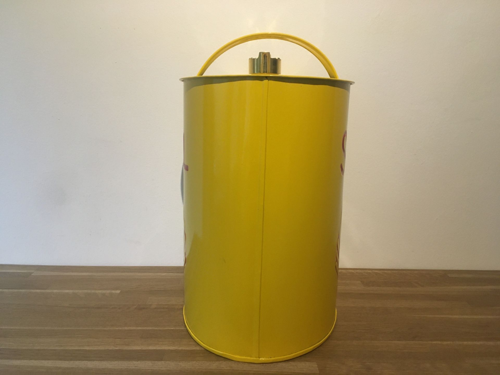 Shell Oval Oil Can - Image 2 of 5