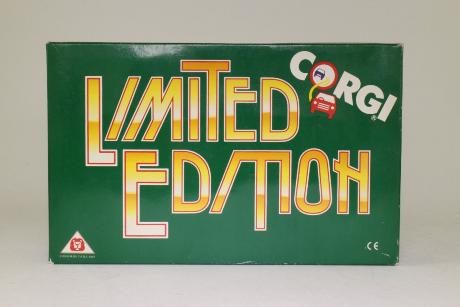 Limited Edition Corgi Bedford OB Coach West Yorkshire - D949/26 - Image 7 of 8
