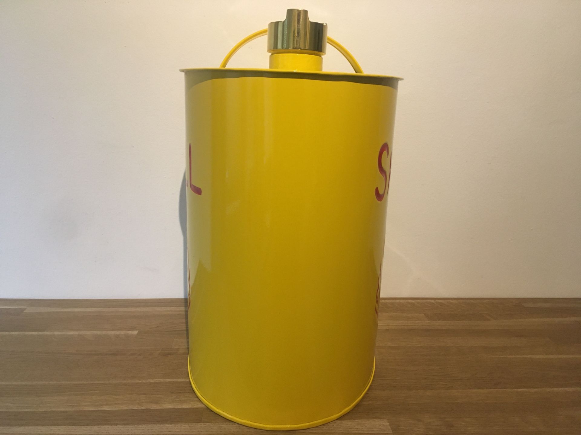 Shell Oval Oil Can - Image 4 of 5