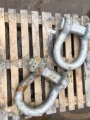 2no 80T Towing Shackles