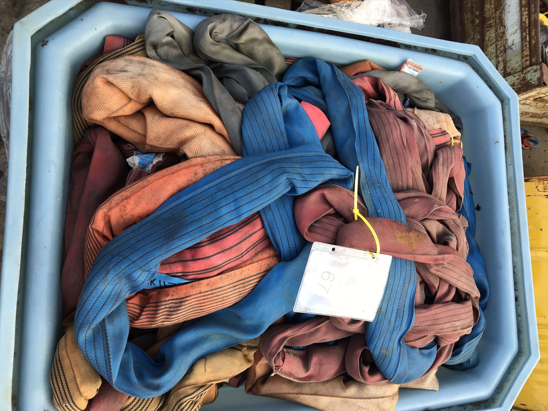 Tub of round slings - various tonnage