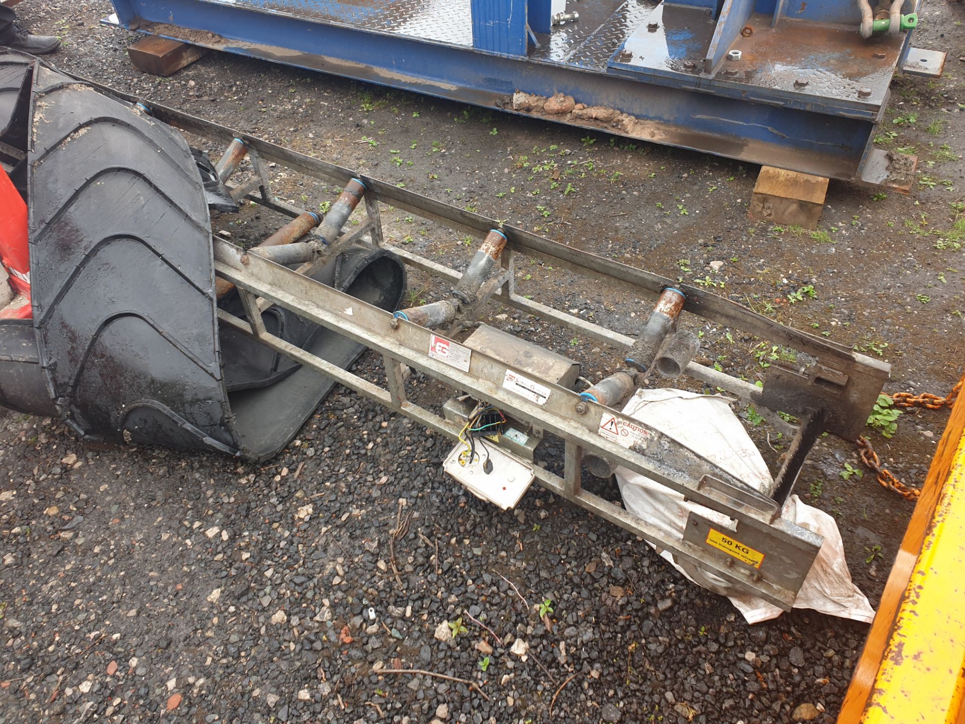 Material Lift - spares or repair - Image 3 of 3