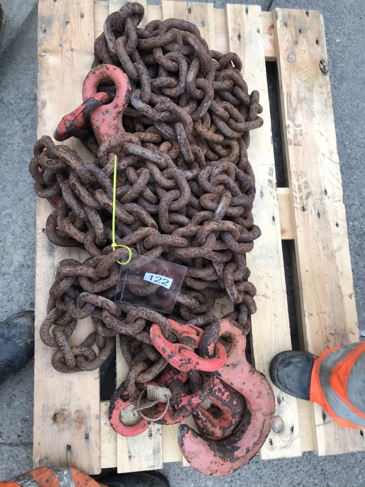 2no Lashing Chain 10T 6M C/W Found hooks