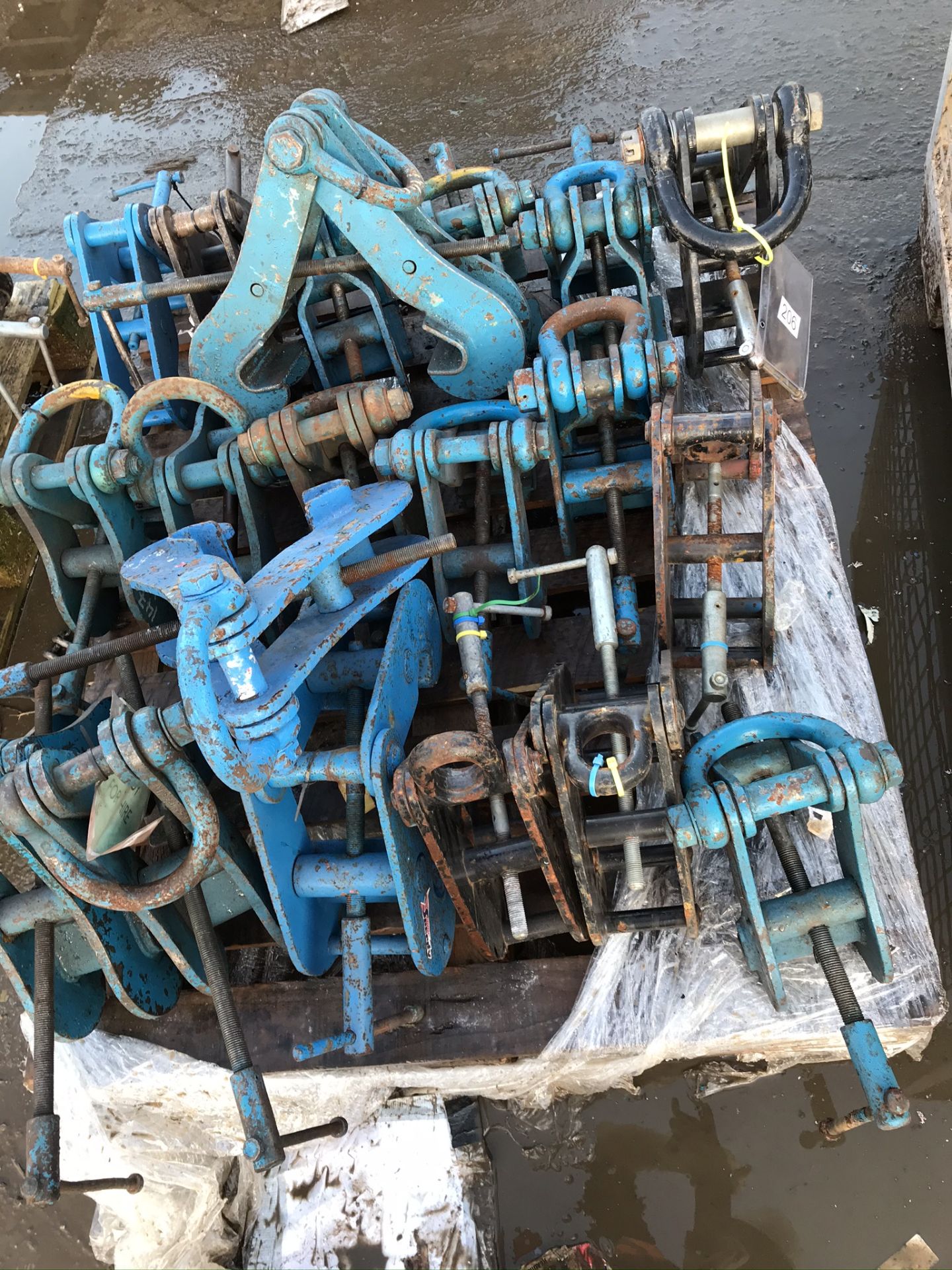 19 no of 5t Girder Clamps