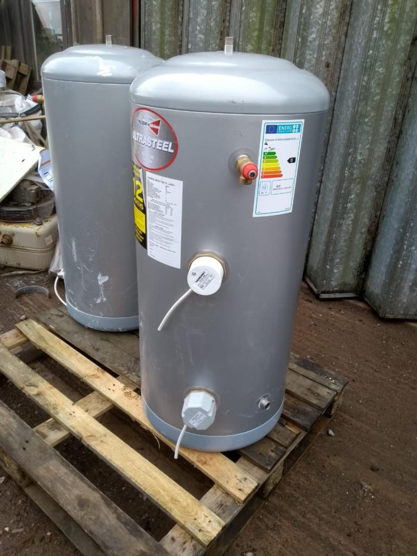 Kingspan Albion Ultrasteel AYD90SLMERP 90 litre. 29kg. Insulated Water Tank