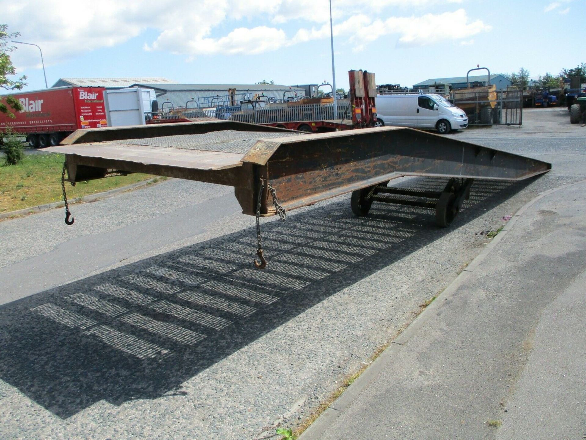 Container Loading Ramp - Image 8 of 10