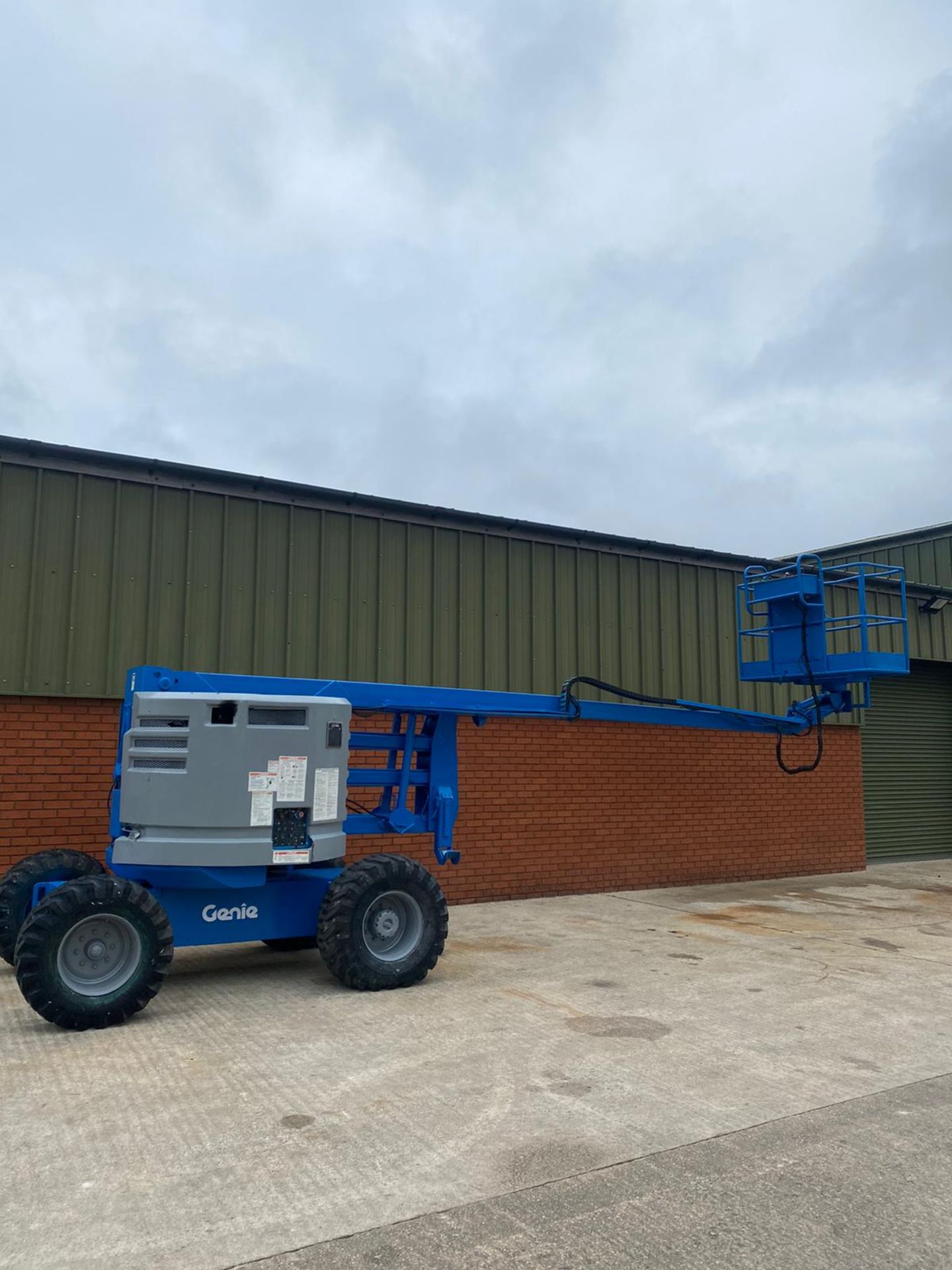 Genie z45/22 Cherry Picker - Image 14 of 14