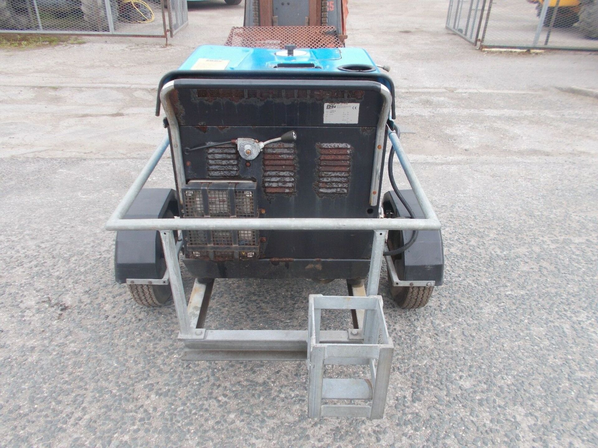 Edge V 200 MD Towable Hot and Cold Diesel Engined Pressure Washer 200 Bar - Image 3 of 7