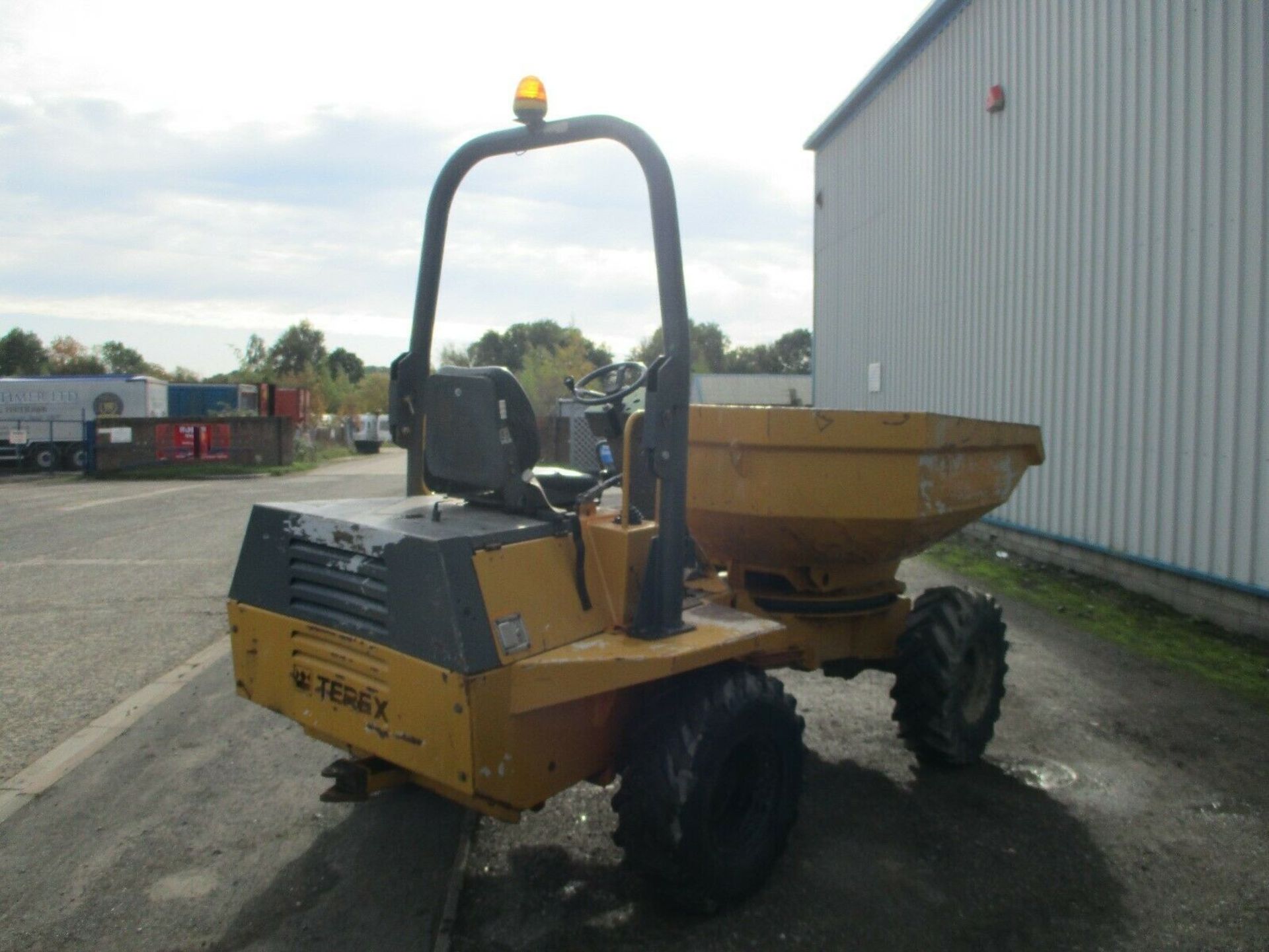 2005 Terex 3 Ton Dumper Swivel Skip - Image 6 of 11