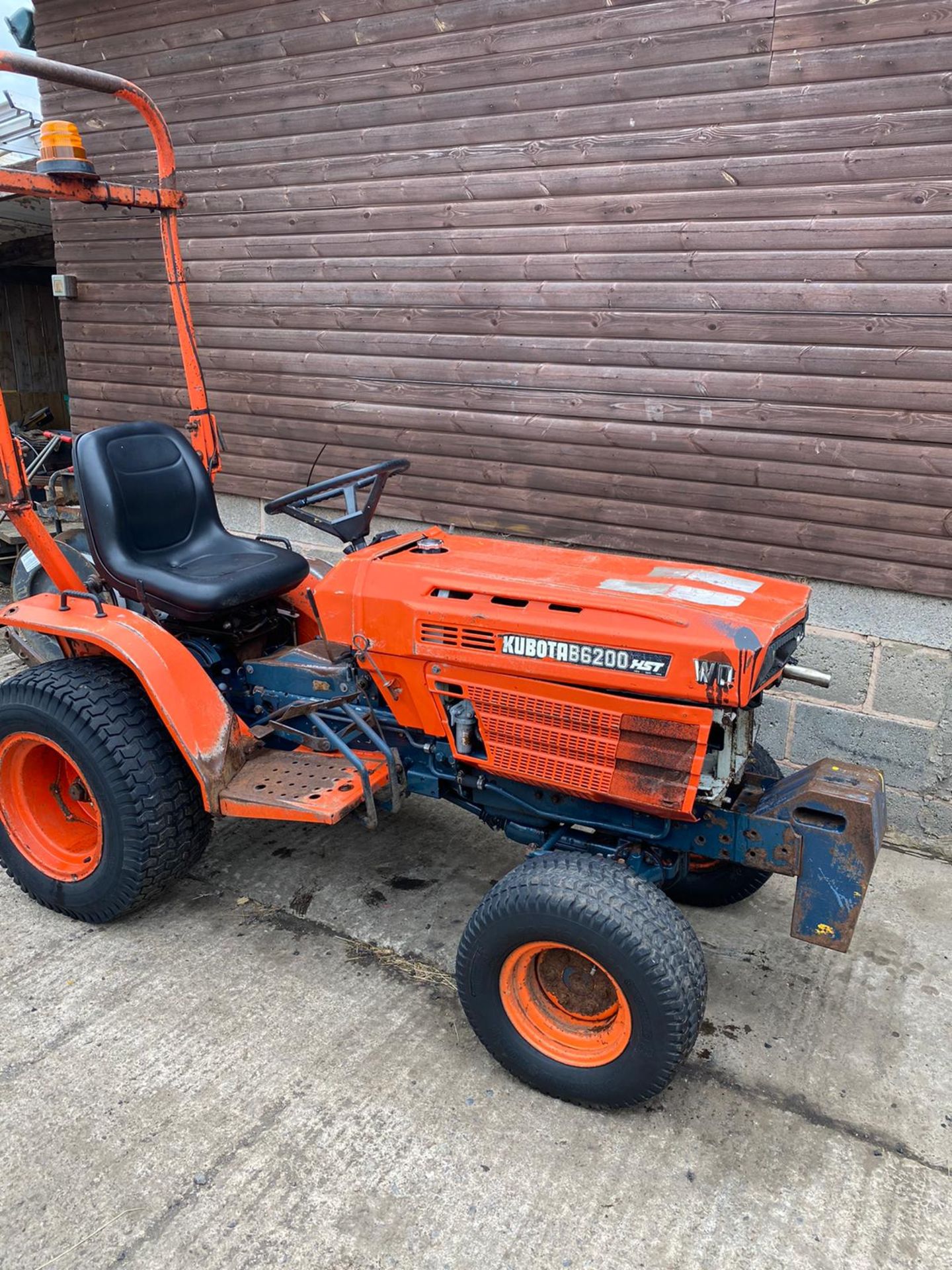 Kubota B6200 4WD Compact Tractor