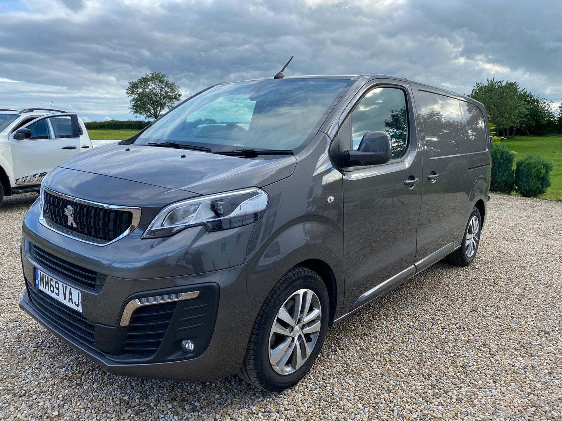 2020 Peugeut Expert Professional L1 BL Van - Image 2 of 11