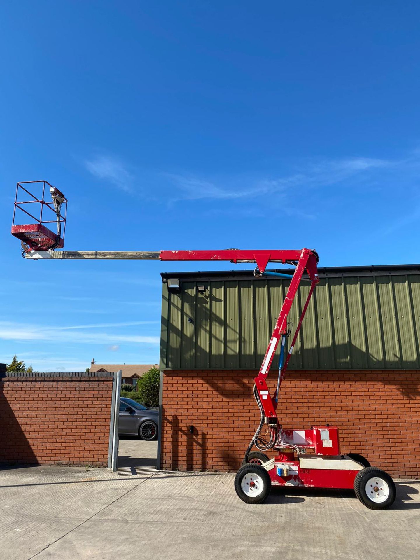 Niftylift HR12 E Electric Cherry Picker - Image 9 of 11