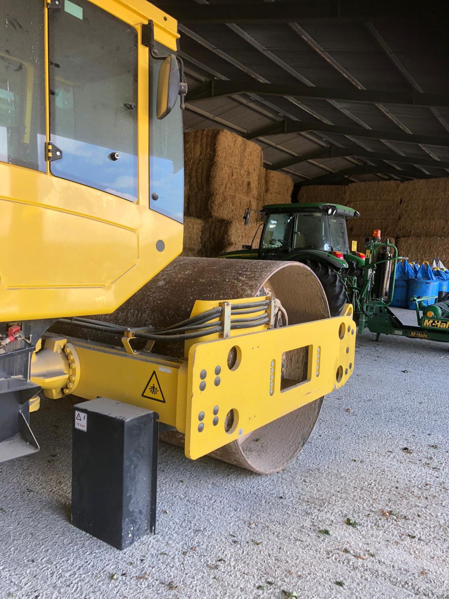 Bomag Single Drum Roller BW 211 D-40 - Image 3 of 9