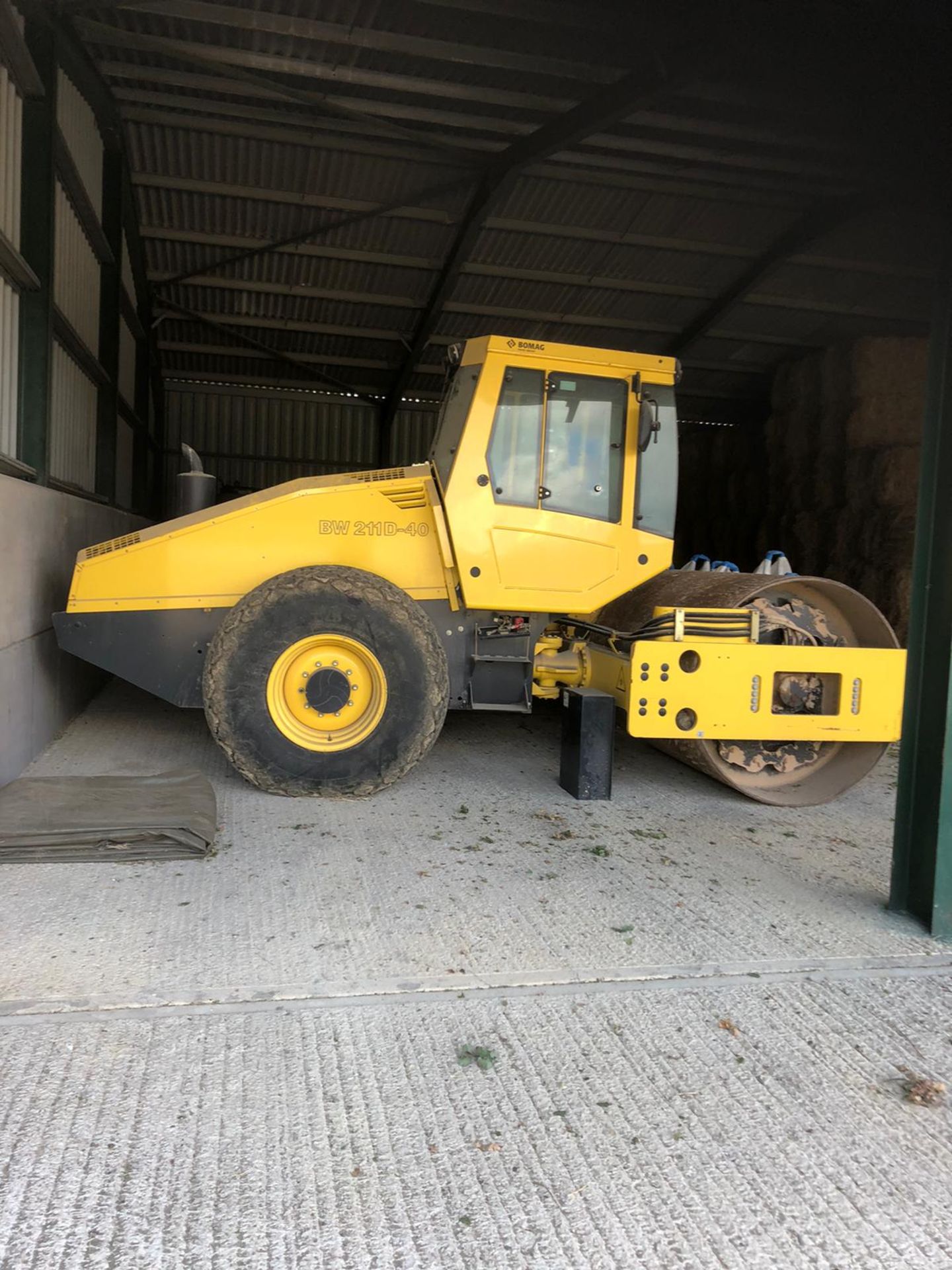 Bomag Single Drum Roller BW 211 D-40