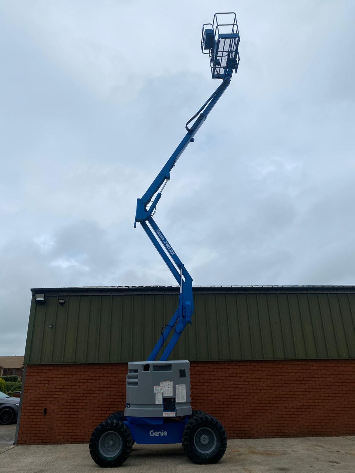 Genie z45/22 Cherry Picker - Image 8 of 14