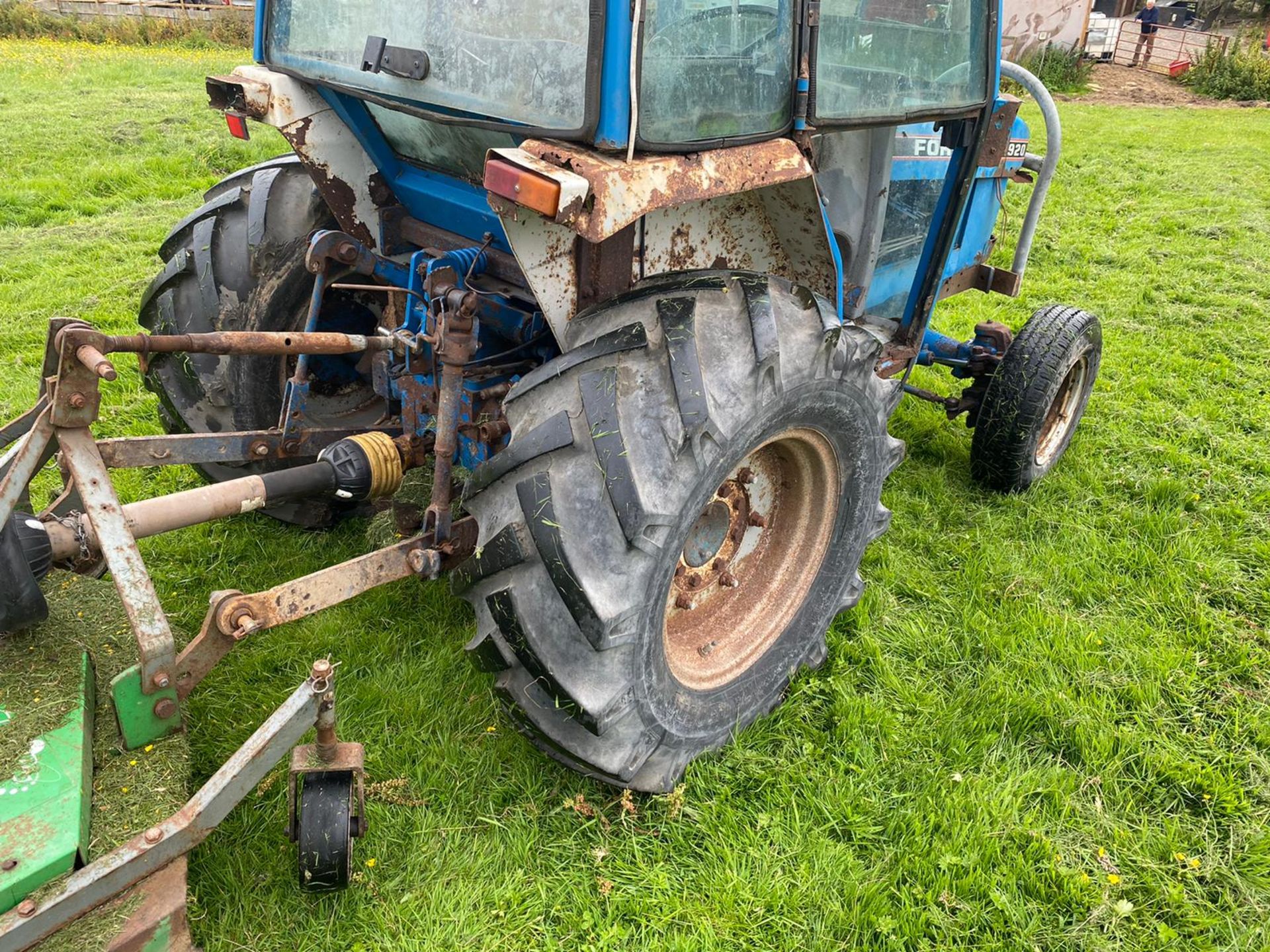 Ford 1920 Compact Tractor - Image 7 of 9