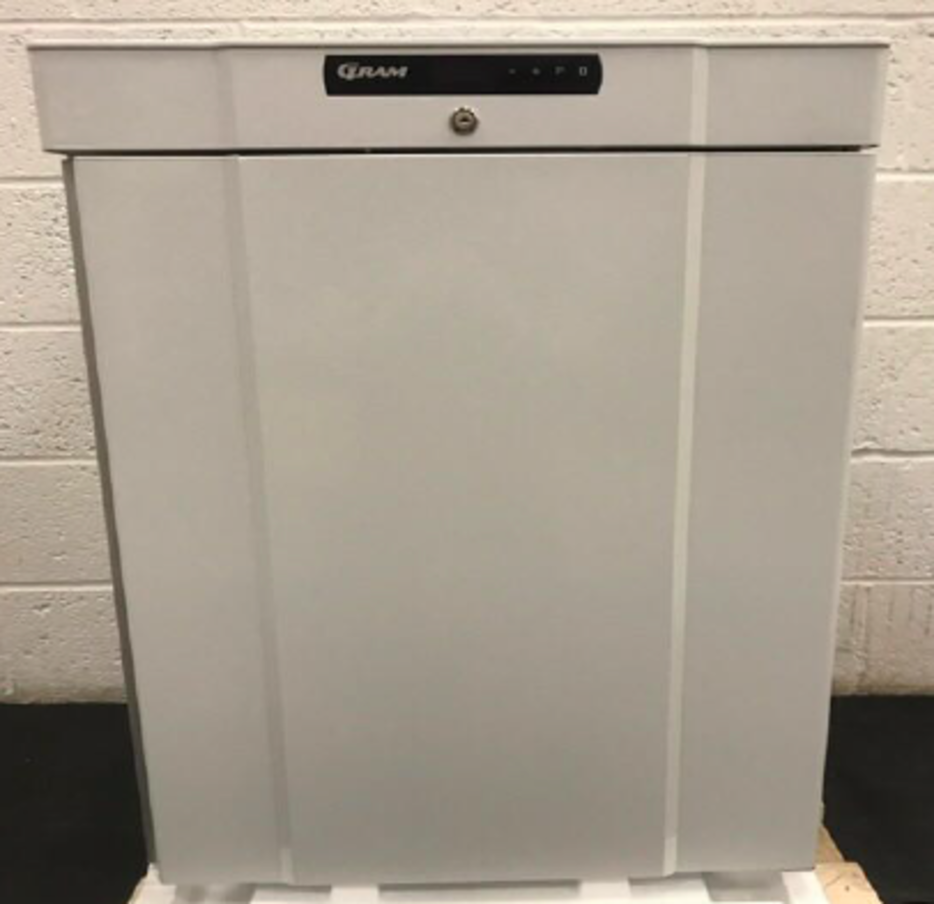 Compact K 210 LG 3W undercounter refrigerator