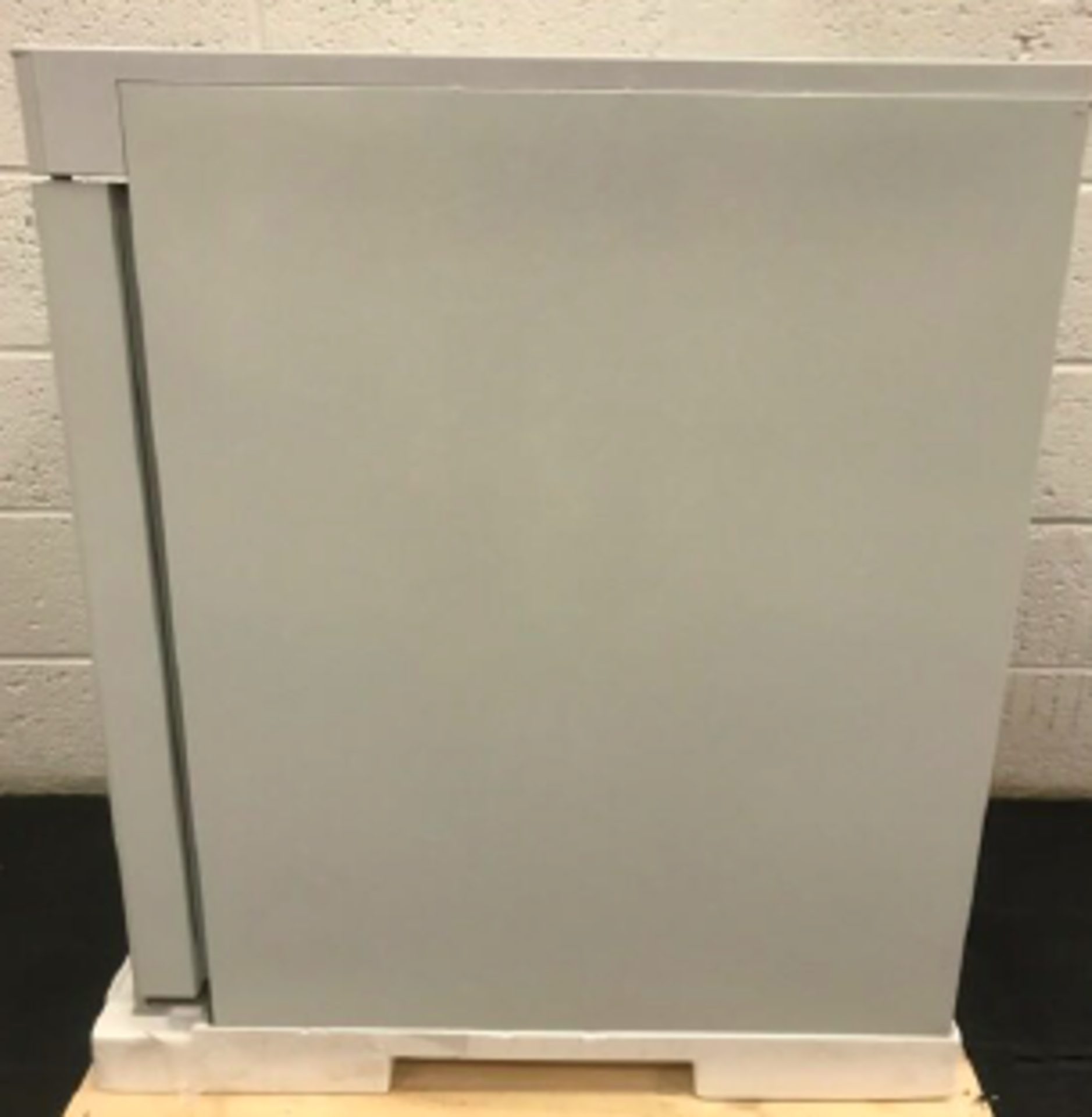 Compact K 210 LG 3W undercounter refrigerator - Image 4 of 10