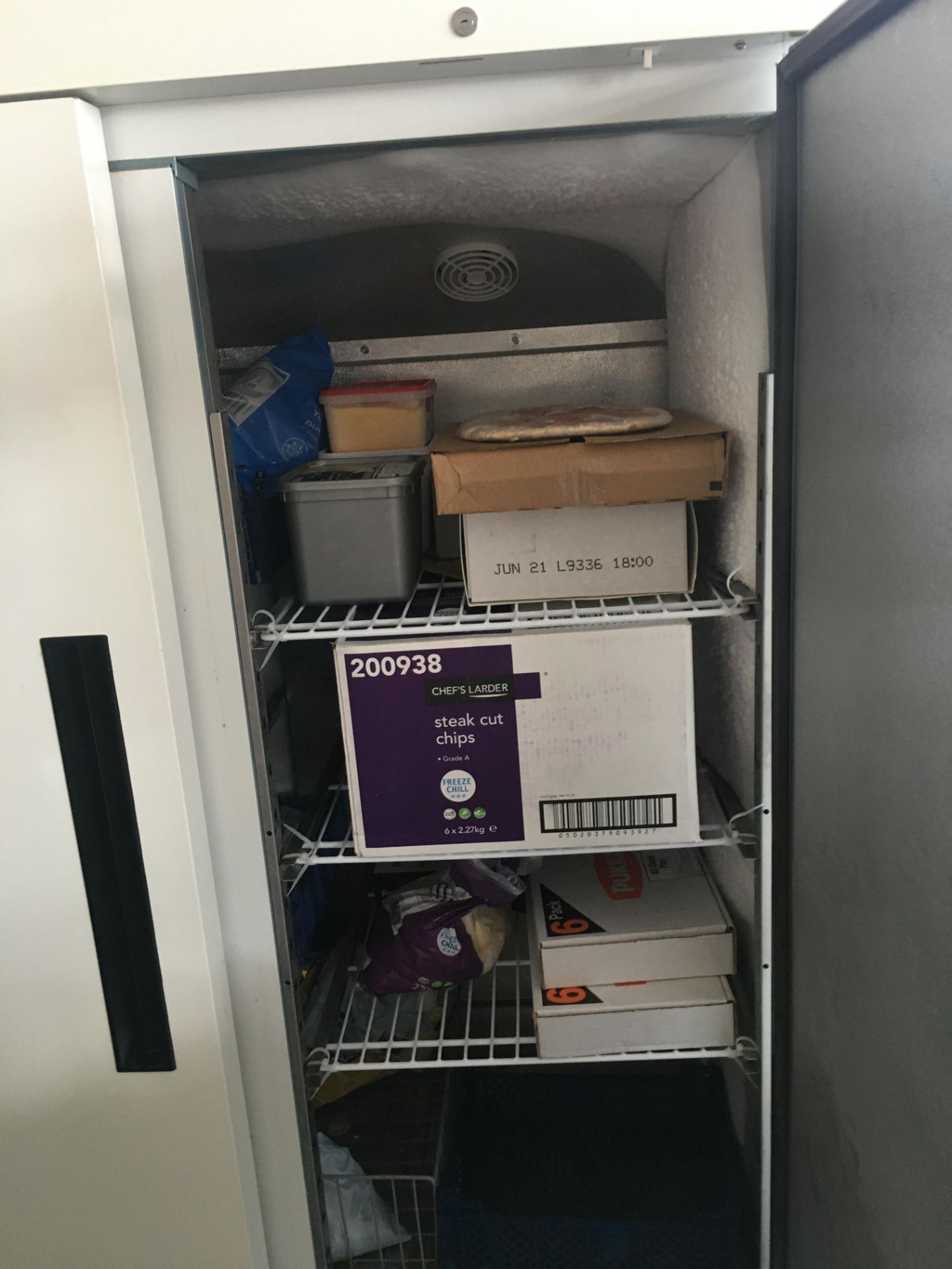 Polar CD616 1200 Ltr Upright Freezer - Image 7 of 8