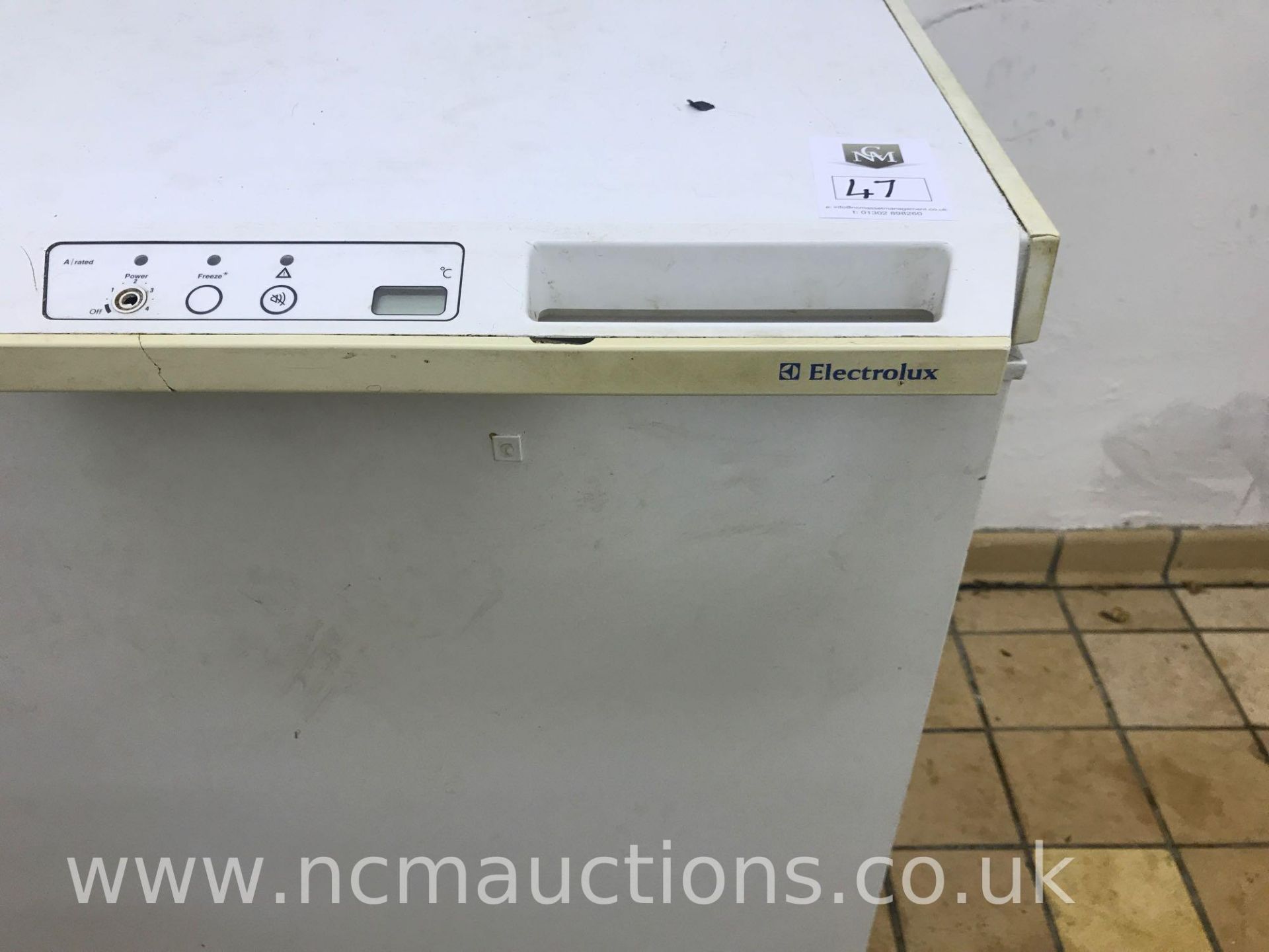 Large Electrolux chest freezer - Image 4 of 5