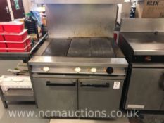 Dominator Industrial Oven with Three Hot Plates and Shelf