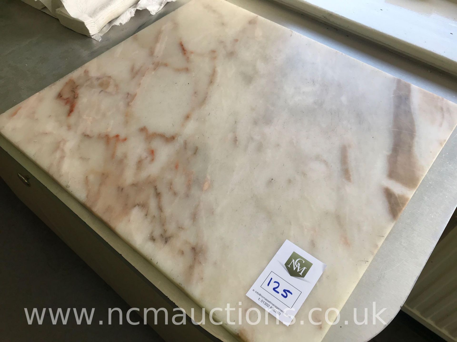Large marble chopping board - Image 2 of 2