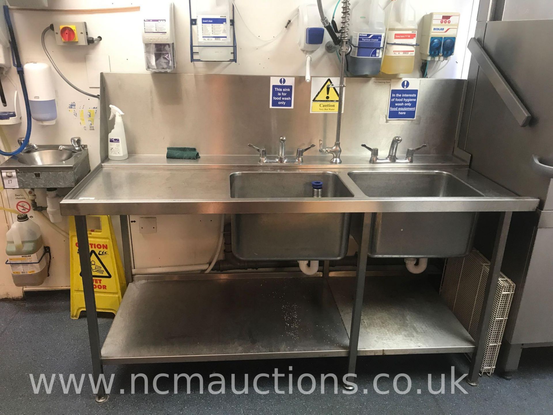 Large Double Dishwashing Sink with Spray Tap